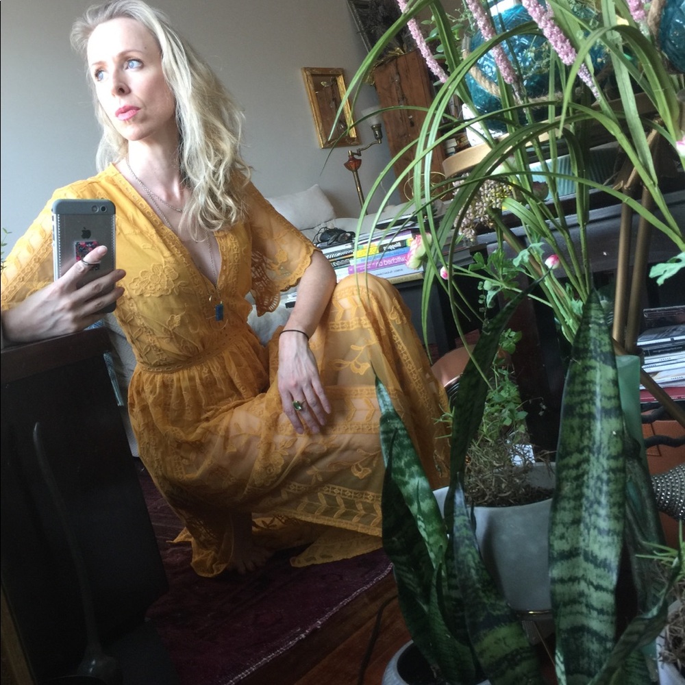 Gorg yellow lace caftan dress w/ attached shorts! - Picture 6 of 8